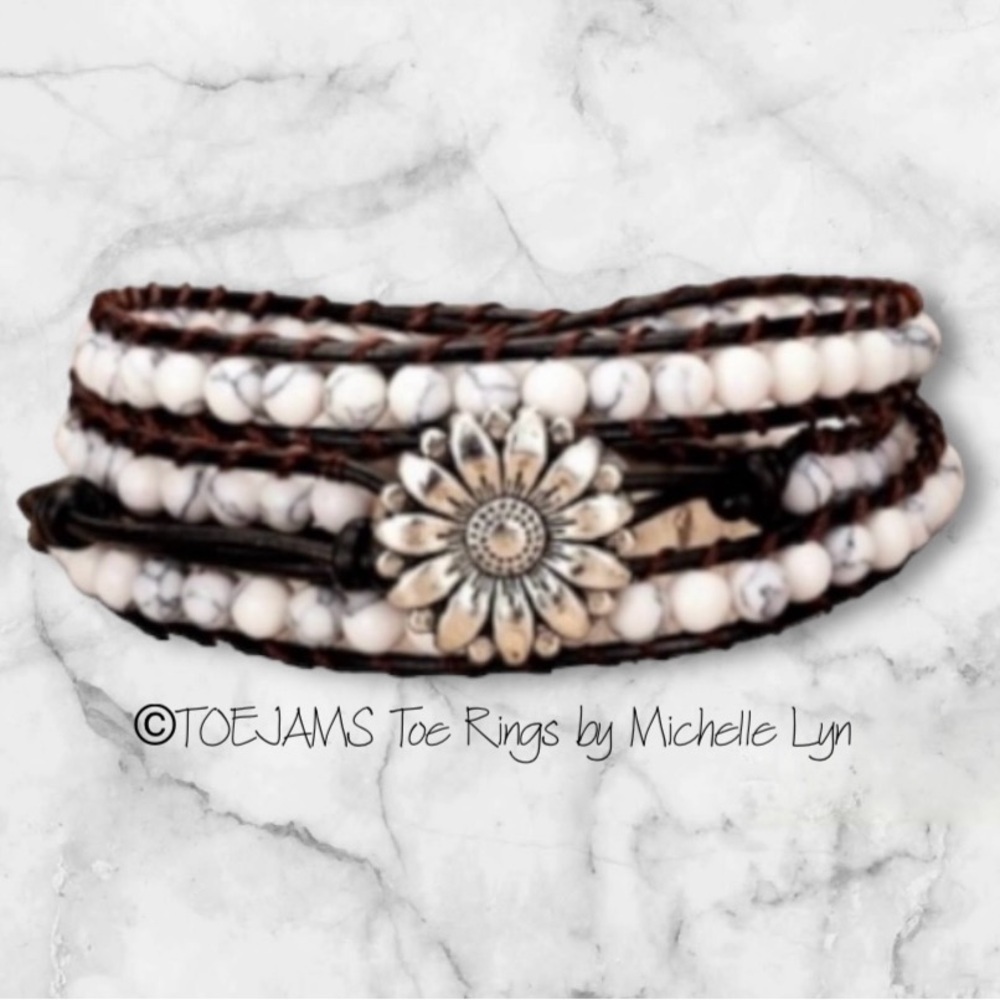 FRIENDSHIP BRACELET Daisy Button Leather and Quartz Adjustable Wrap Hand…